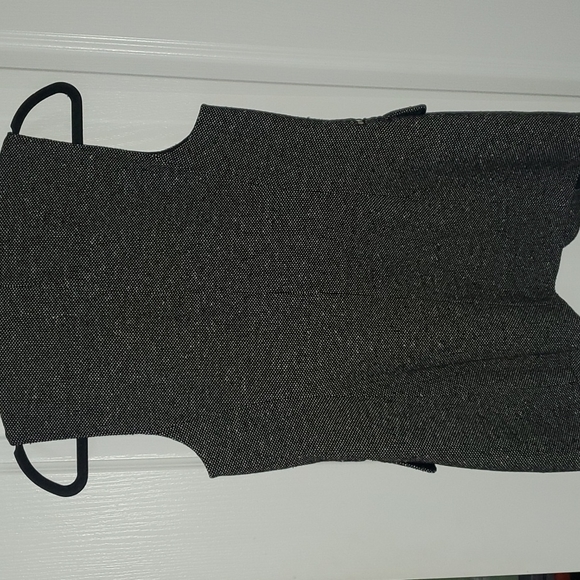 Michael Kors Vest, Size 4, Black/White - Picture 2 of 4